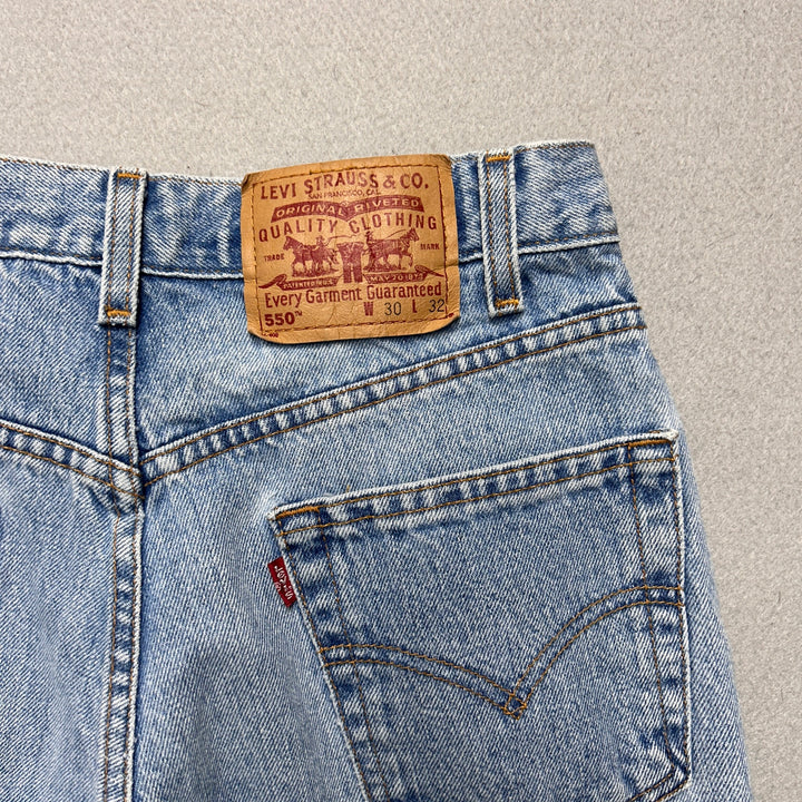 Vintage Levi's 550 Light Wash Jeans Size 28x32