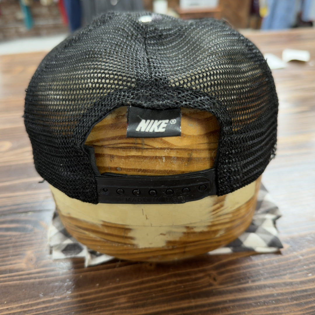 Nike Full Mesh Vintage Snapback Hat 90s
