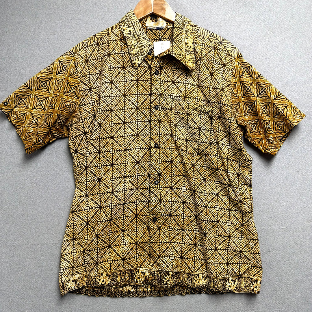 Vintage 1970s Java Batik Button Down Shirt Size Medium