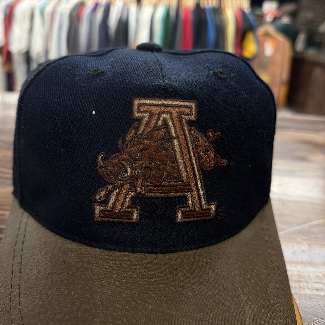 Vintage Arkansas Razorbacks Leather Brim Strap Back Hat