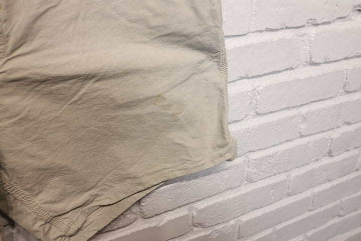 2000s Vintage carhartt khaki work Shorts Size 40/32