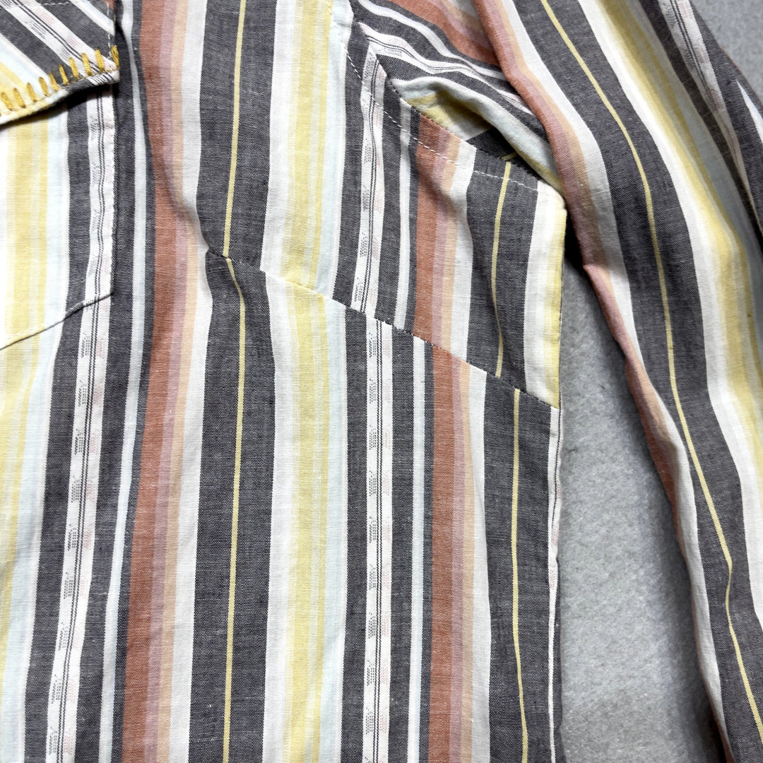 Vintage Wrangler Y2K Pearl Snap Shirt size Large