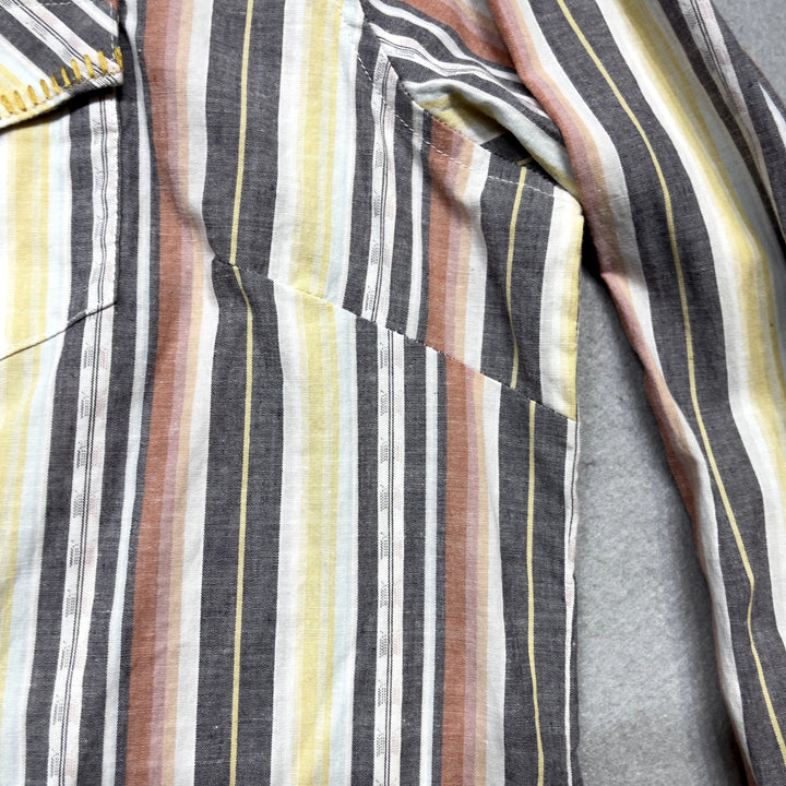 Vintage Wrangler Y2K Pearl Snap Shirt size Large