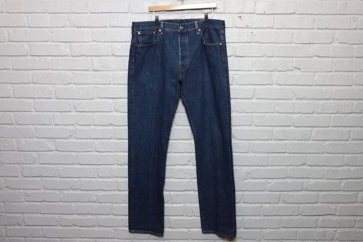 levis 501 dark denim jeans size 38/36