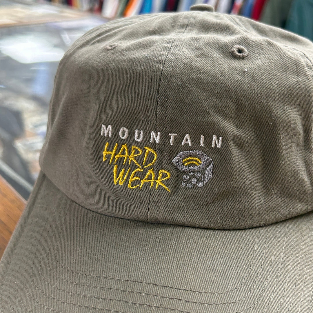 Y2K Mountain Hardwear Brown Strap back Logo Hat Dad Cap