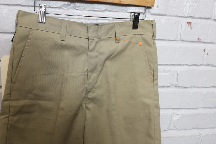 2000s YOUTH dickies khaki shorts size 30/10.75