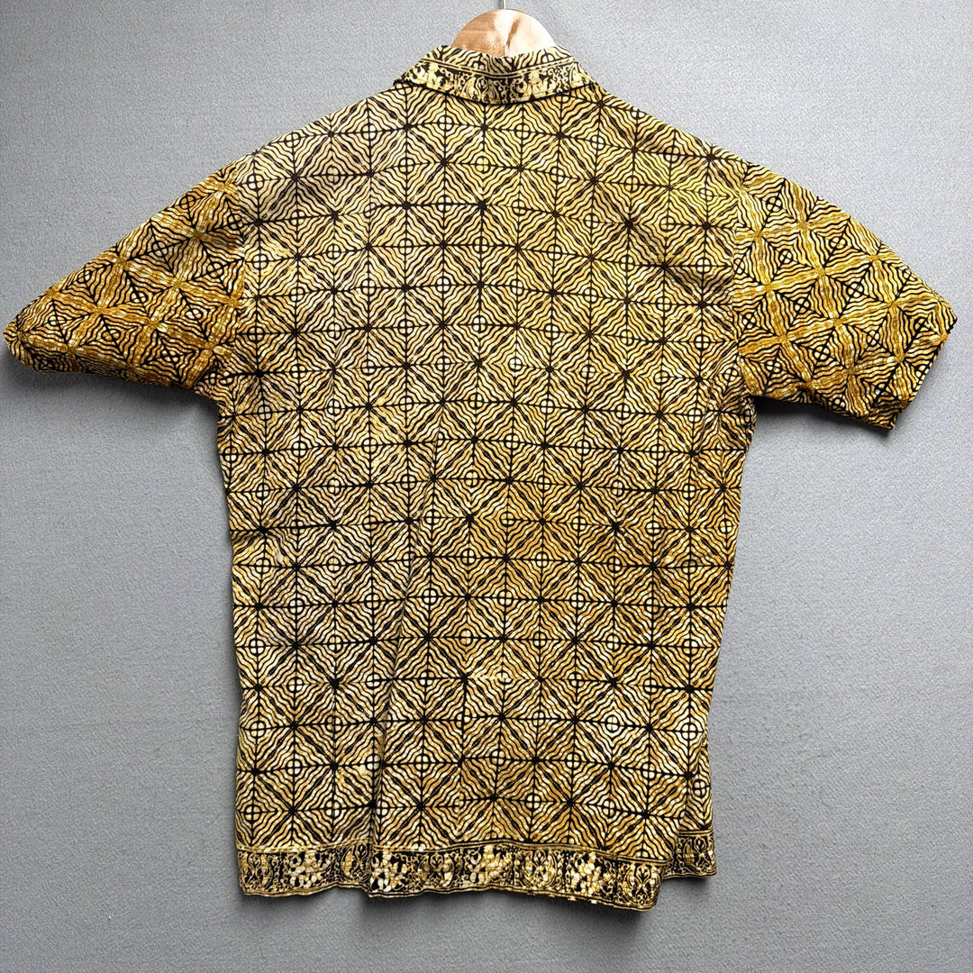 Vintage 1970s Java Batik Button Down Shirt Size Medium