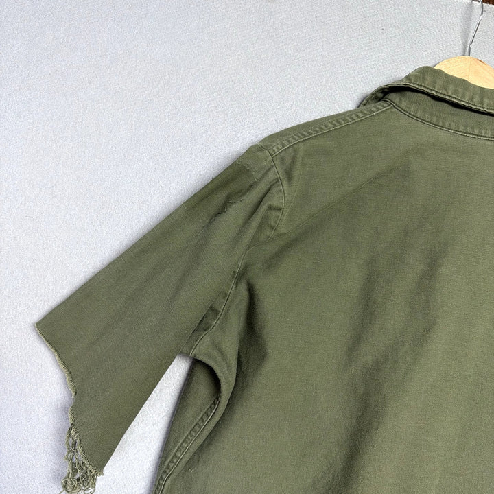 Vintage US Army 1972 OG 107  Button Down Shirt Size Large
