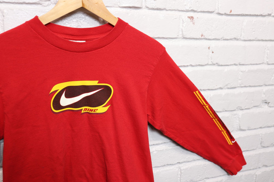 2000s kids size nike red long sleeve tee shirt size medium