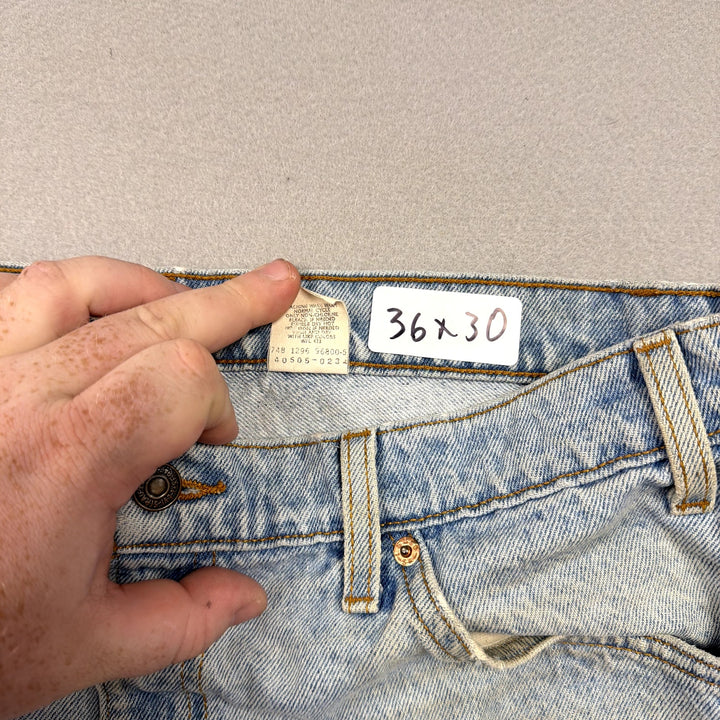 Vintage Levis 505 Light Wash Jeans Size 36