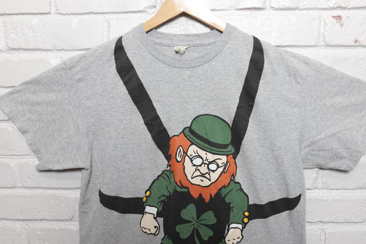 2000s Vintage Leprechaun The Hangover Parody T Shirt Size Medium