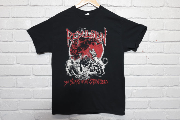 2010s repulsion 30 years of not staying dead tee shirt size medium