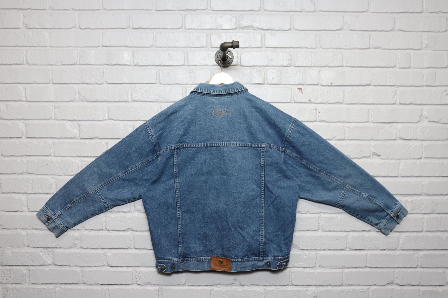 2000s rocawear denim jacket size large – Recollect Ltd.