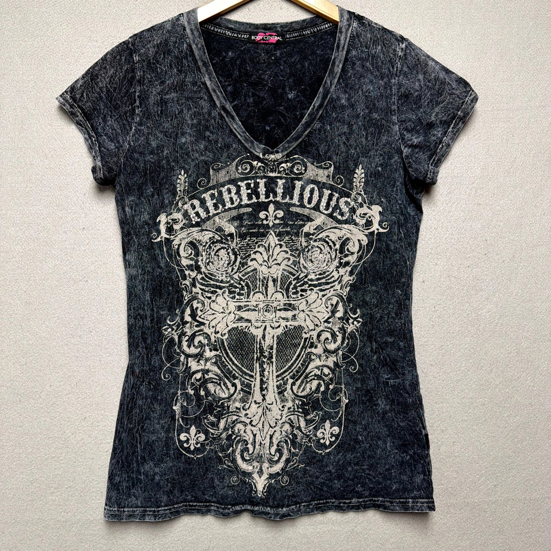 Body Central Rebellious Y2K T Shirt Size Medium