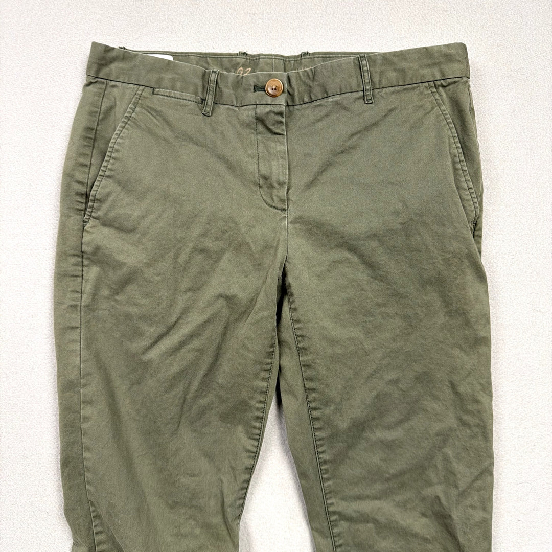 Gap Green Khaki Pants Size 31