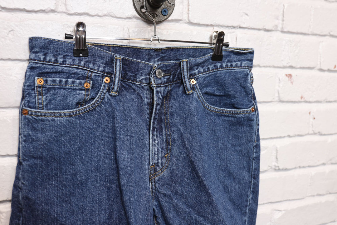 2000s Vintage Levi's 505 Denim Shorts Size 32