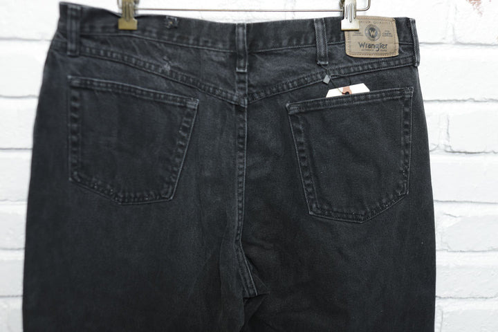 Wrangler Vintage Black Denim Jeans 2000s 37/30
