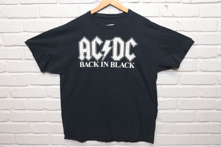 2010s AcDc Back In Black T Shirt Size XL