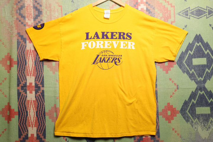 Lakers Forever Vintage T Shirt XL 2000s Yellow NBA