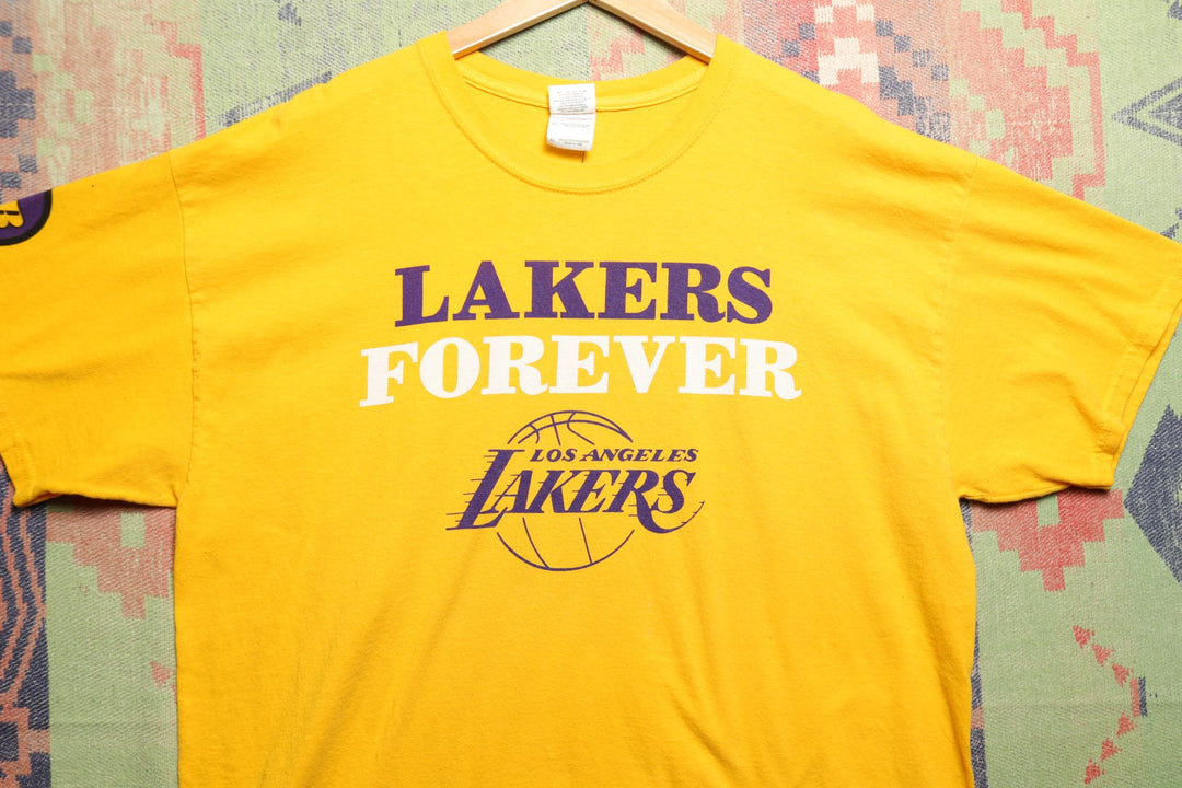 Lakers Forever Vintage T Shirt XL 2000s Yellow NBA