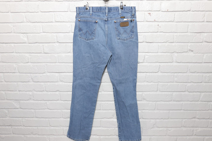 2000s Vintage Wrangler 936DEN Faded Jeans Size 34/31