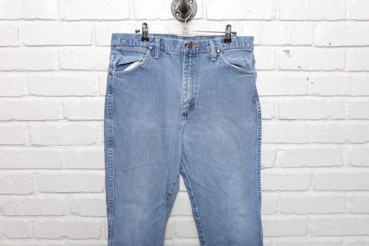 2000s Vintage Wrangler 936DEN Faded Jeans Size 34/31