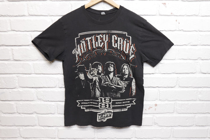 Motley Crue Vintage 2011 Tour T Shirt 2000s Small