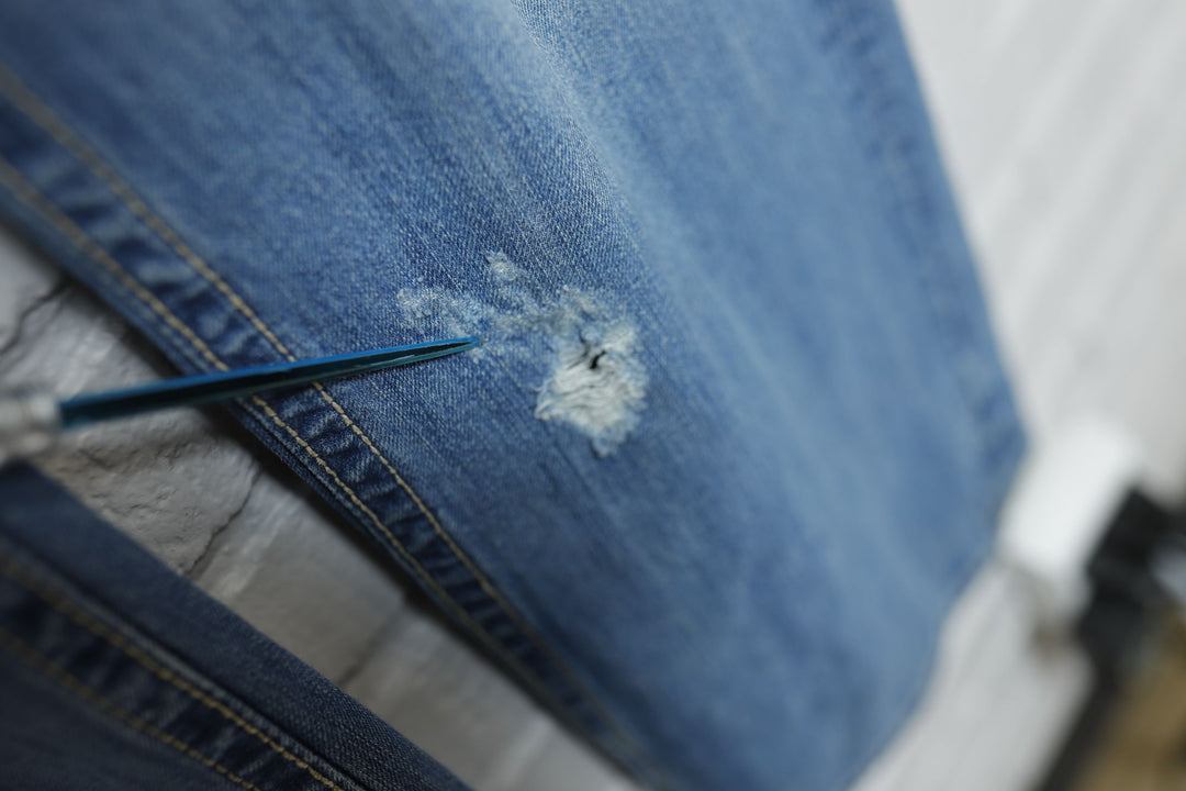 Mek Denim Vintage Embroidered Jeans 2000s 39/34