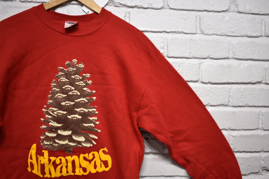 Beterbilt pinecone sweatshirt size medium (red/gold)