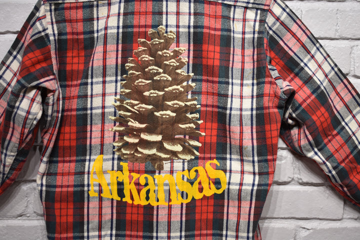 Beterbilt pinecone button down size medium (red/gold)